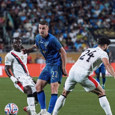 الدين ، الوطن ، الهلال