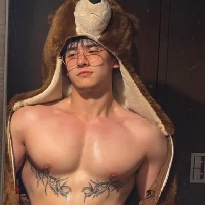 livinghellyeah's profile picture. ...