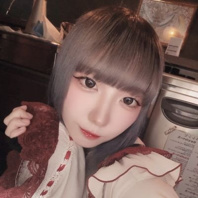 華月にたまに出没(@kagetsu0911)
派手髪🌈/睡眠🛌/辛いもの信者🔥/コスプレ🕺/音楽🎶/華月最強(で最悪)の酒雑魚ハムスター🐹/華月のエビ天のしっぽetc… DM🚫
2021年6月25日~2022年7月31日・2025年2月2日~