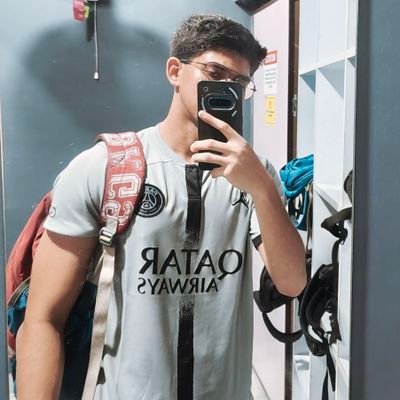 MANASHK530662's profile picture. 18