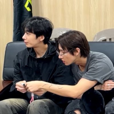 960126cs's profile picture. 형언과균 ..🩵