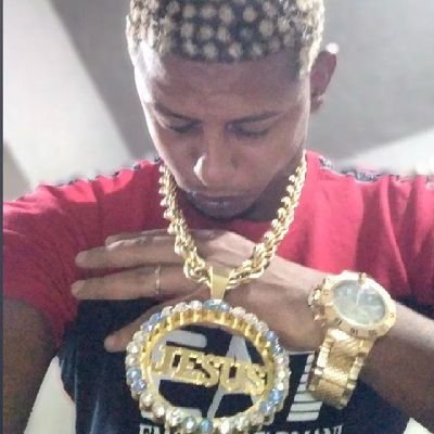 Rapper/Mc/compositor/artista/modelo/poeta/produtor cultural/segurança/ jiu-jitsu/muay-thai/nado na praia/malho/1,98
〽️🅰🎤✍️🎶🥇
Link das minhas músicas 👇🏿