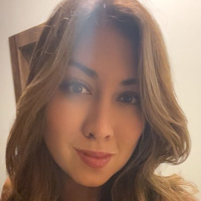 Primero Dios y mi familia! Quiteña de nacimiento guayaca de corazón! LIGA 🤍! Amo el fútbol y me gusta la política! #nuncaterindas 🐶❤️📍🇺🇸