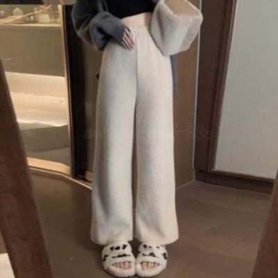 megumin957882's profile picture. ぺろぺろ練習中 , 舐め好き唇自慢 , どーてー募集中 , えろい話しよ？ , フォロワー限定で見れるよ♡