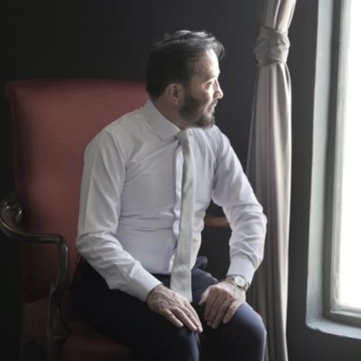 Husband | Transforming Smile | Former Senior Lecturer QLD | ALUMNI: (Uni of Adel) AU, & (Uni of Otago) NZ. Interested in Human rights, Art & Culture.