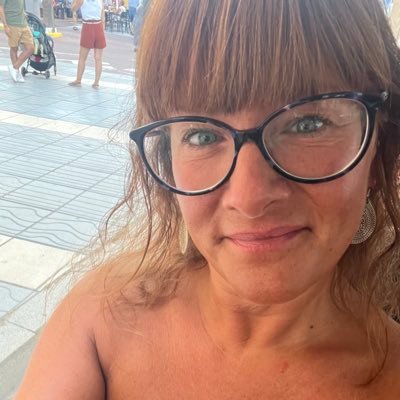 Likeable Lass who prefers life behind the lens rather than infront. Always wishing it was the weekend and longing for the next holiday!