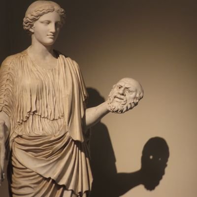 In realtà non sono sparita ci sto solo dormendo su.