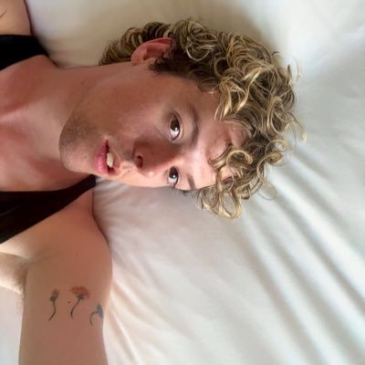 youhellafrooty's profile picture. Fruit is essential to a well balanced diet.
