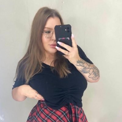 To serve me sissy you have to pay a tribute fee of 30 now and I will dominate into a sissy slut.. dm now