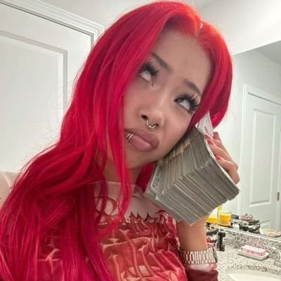 junhuinista's profile picture. 