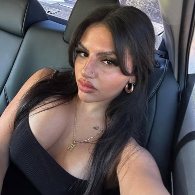 bri6esmaid's profile picture. huda all day ✨