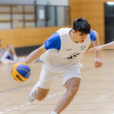 6'9/220lbs | @RockyMtnmbb freshman |
📥 stefan.radic05@gmail.com |
📲 +491739118459