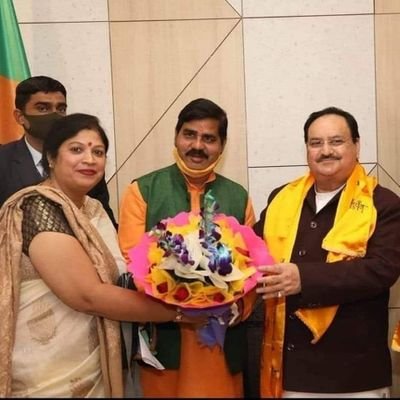 सोशल मीडिया प्रभारी, महिला मोर्चा, अवध क्षेत्र, भारतीय जनता पार्टी
पूर्व सदस्य सेक्सुअल हैरेसमेंट कमेटी
एस० बी० आई० बैंक