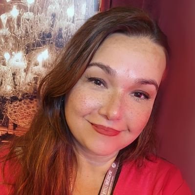 Indie author, Pride and Prejudice fanatic, hopeless romantic | ✍ | Escrevo romances inspirados e inspiradores. ❤️