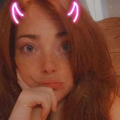 Rosieluxexoxo's profile picture. a little butt stuff 🍑 a little feet stuff 👣 a little more stuff 🙈