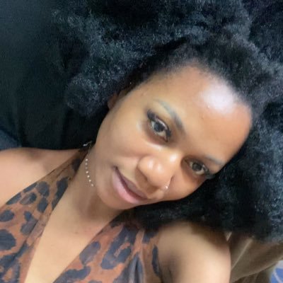 i like to cook and do cool stuff. check me out here: https://t.co/axZhGUfg0x 💋