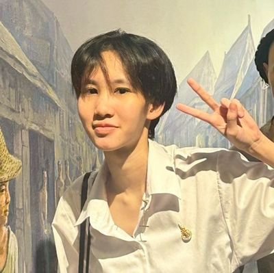 我叫丽平平。
English-China
My nickname Nat , you can call me Natty