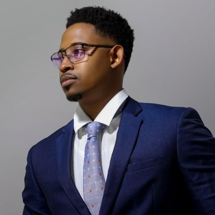 NilderS's profile picture. Politólogo
Especialista en Gerencia Social 
Magíster en Política Social 
Doctorado en Derechos Humanos: Retos Éticos, Sociales y Políticos