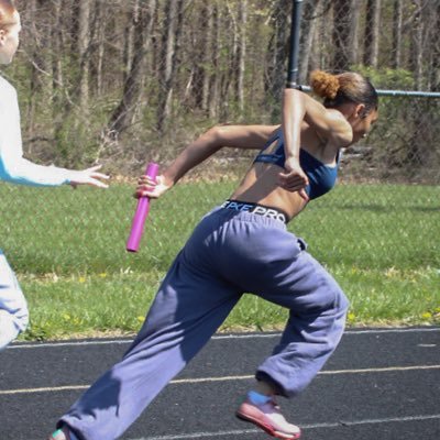 london_2of3's profile picture. Class of 2029 Track athlete🏃🏽‍♀️| 5’4”| Ohio Heat track Club| West Clermont HS| 112lbs Chasing goals and giving God the glory .