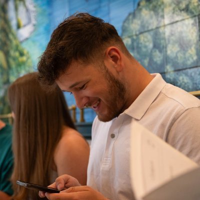 byniklasbeck's profile picture. Writing what deserves more than a scroll.