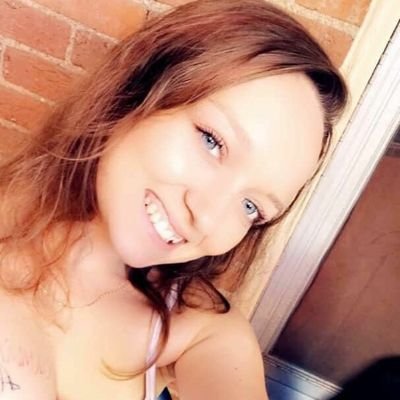 I'm abby, I love hiking and gaming, kids are great, my interest are nice !!!
