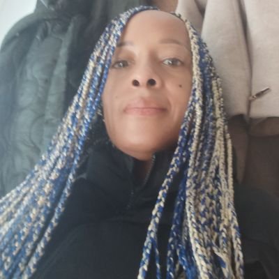 RobinGreen54692's profile picture. Live, Laugh, and Move On.