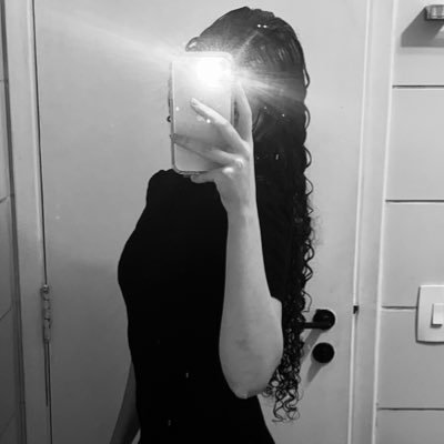 bymiila's profile picture. 