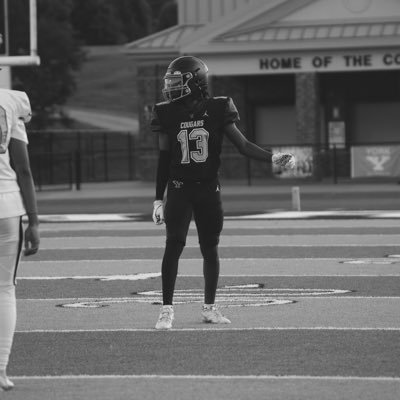 6’0 160 | WR | 4.7 40 yrd | 3.00 GPA | C/O 2027 smithlakisha125@gmail.com