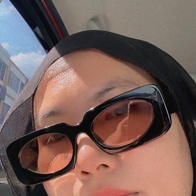 lailooomk's profile picture. Sometimes you will never know the value of a moment until it becomes a memory. Al-fatihah for my iibu 💞