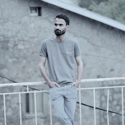 nisargtk73's profile picture. آنکھوں کے متعلق مت پوچھ
صبر کے علاوہ کچھ نہیں ان میں💔