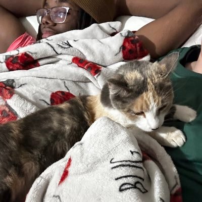 Best Auntie🥰Virgo♍️ If you came to my account to find a reason to talk shit about me, please just block me. 😘🫶🏻