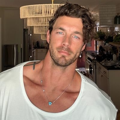 hogue7500's profile picture. ▪️Elitemodelworld 
▪️IMG
▪️DTmodelmanagement 
▪️I.M.D