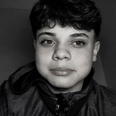 eeveeshow's profile picture. 