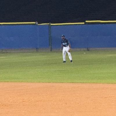 Outfielder For Sterling Highschool (Houston Tx) Email:damonhebert04@gmail.com Height: 5’8 Weight: 133 # 10 Class of 2028