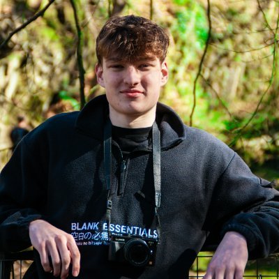 I help creators make their dream content and grow their brand. Drop me a DM to work with me!