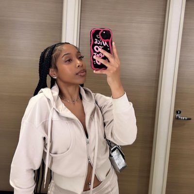 PROFESSIONAL MAKE UP💄 HAIRSTYLIST💇🏽♀️ LASH AND NAILS TECH💅 MOBILE🚘 I also travel 🫶🏾 Isaiah 41:10 KIDS ARE ALSO ALLOW🥰 Book with me ✍️💯