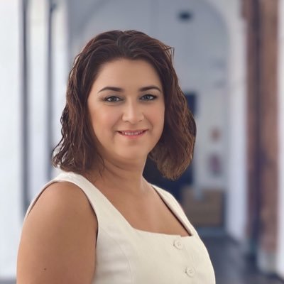 Coordinadora local de @iucordobaciudad. Concejala en Excmo. Ayuntamiento de Córdoba por la coalición @hacemos_cordoba y Diputada Provincial por IU en Córdoba