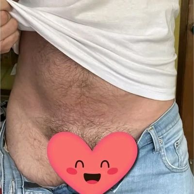 flaalvarad28374's profile picture. 