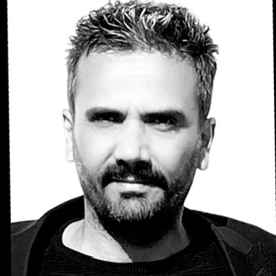 Kartalın ufukta gördüğünü, Kümesteki tavuklara anlatamazsın..!