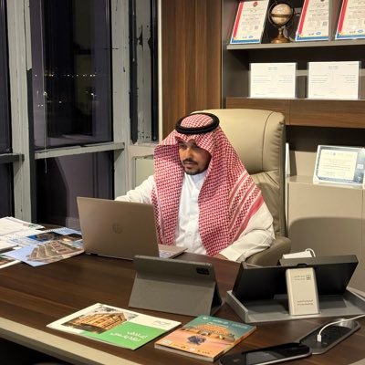 رئيس مجلس إدارة شركات بجدة @PCF_contracting @PCF_realestate الحساب شخصي للإطلاع على كل جديد - اللهم اجعلني مباركا أينما كنت (مطور عقاري)