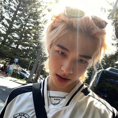 Hyunjin my on1y one | Leia o carrd antes de seguir ♥︎