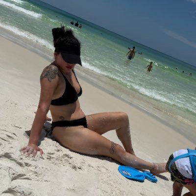 boy mom • waxologist • dog mom •