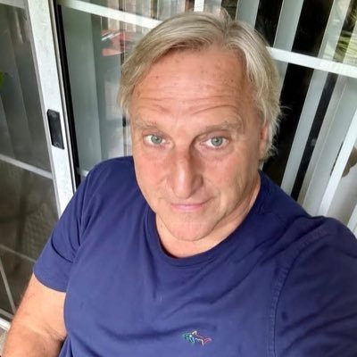 The 90s were the best.. I repost on what I feel. not here for the normal challenge stuff. Single Grandfather.