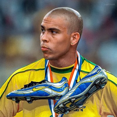 katorszn's profile picture. 🛩️⚽️