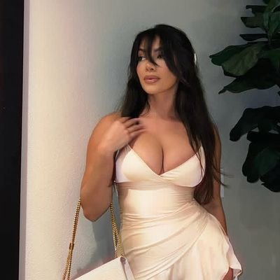 Elysiacute34's profile picture. 