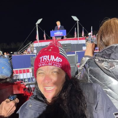God Family & Country | Freedom Fighter Badass🇺🇸 | Navy Mom ⚓️|America First 🦅|2A🔫
