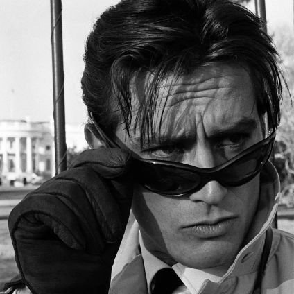 21 | damian | futurist communizer | bataille, stirner, de sade, artaud, mayakovsky | post-anti-everything | my god is the sun ☀️