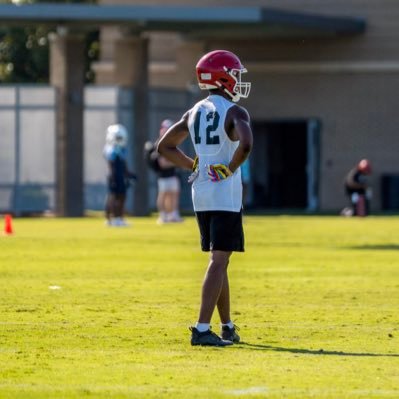 Co’27 || 5’10 || 150lb || 4.55laser 40 || ATH || Greenville HS || 3.2gpa || 3xTrack Gold medalist || All Region🏈 || 3-year starter