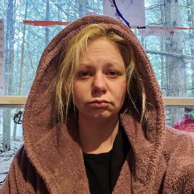 fifth_sign's profile picture. Confused, irate, volatile; basically demonic.