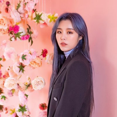 hyejinscheeks's profile picture. ;;;
